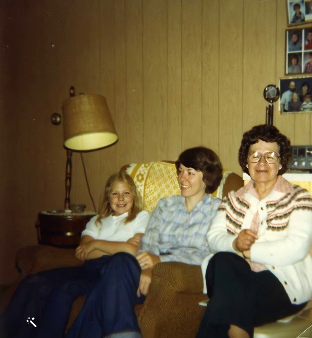 Loni, Beth & Auntie Gertrude Loni, Beth & Auntie Gertrude
